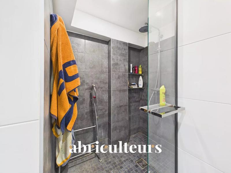 Appartement - 90 m² - 4 pièces