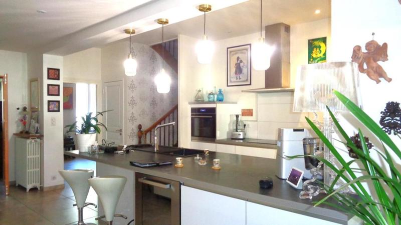 Maison - 201 m² - 7 pièces