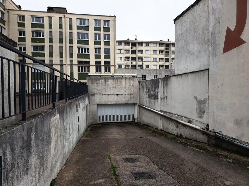 Parking / Garage - 13 m²