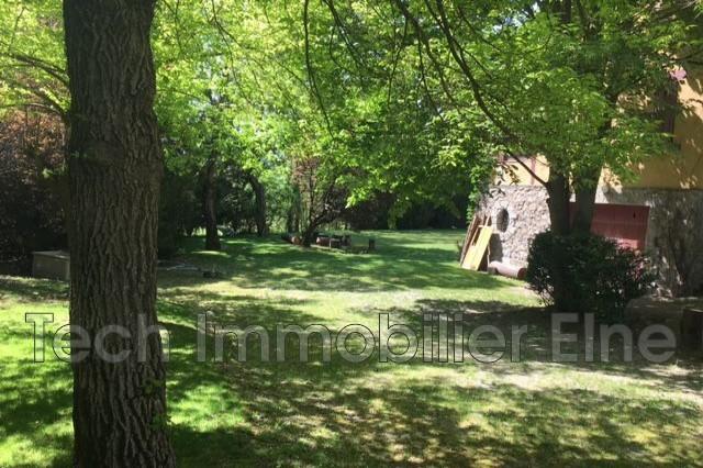 Demeure - 1 100 m² - 16 pièces