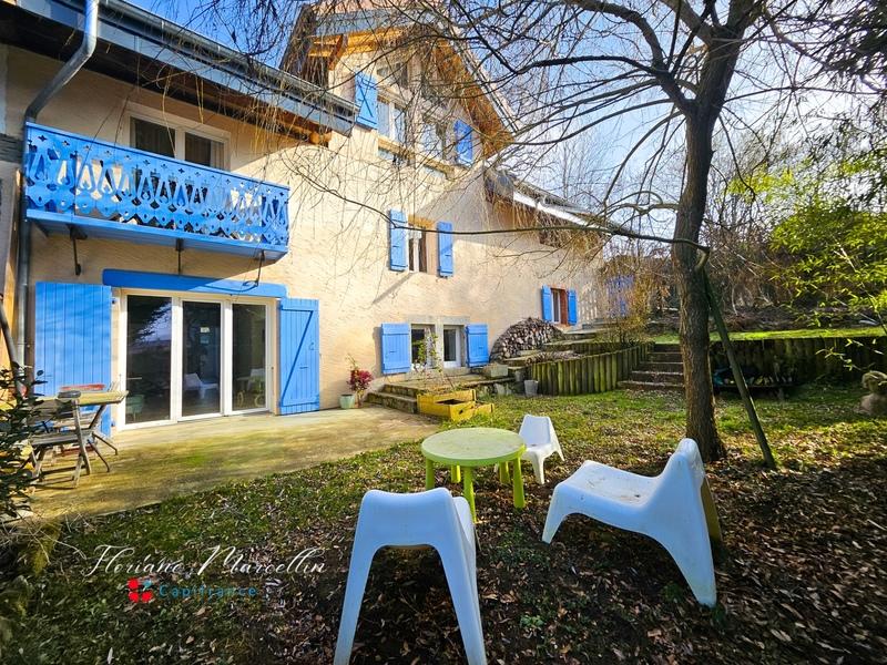 Appartement - 197 m² - 6 pièces