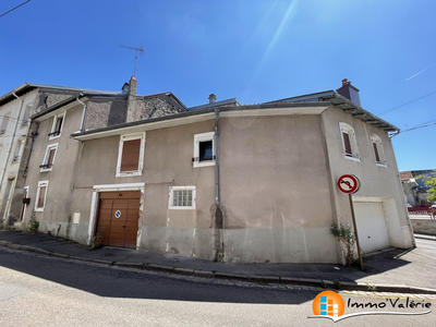 Maison - 96 m² - 5 pièces