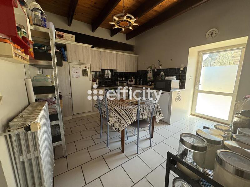 Maison - 177 m² - 7 pièces