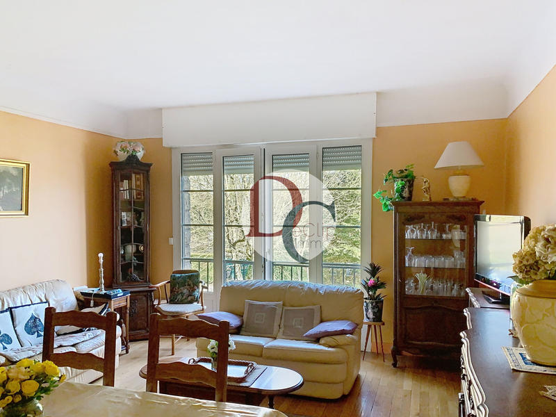 Appartement - 93 m² - 4 pièces