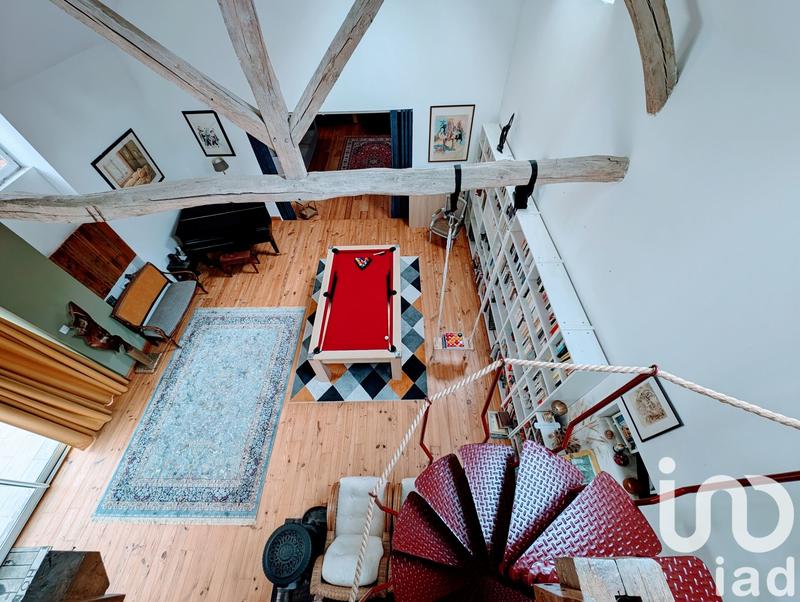 Maison - 210 m² - 6 pièces