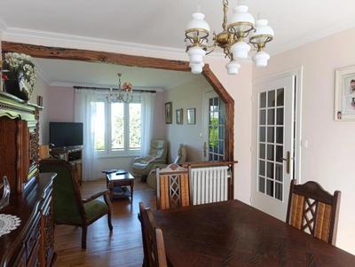 Maison - 92 m² - 6 pièces