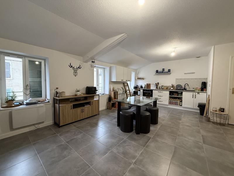 Appartement - 65 m² - 3 pièces