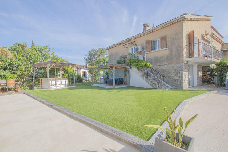 Villa - 130 m² - 7 pièces