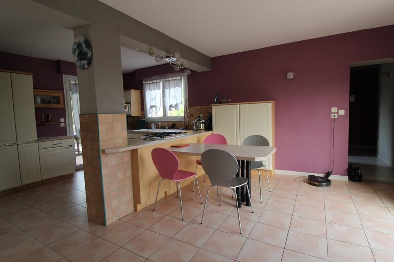 Maison - 235 m² - 8 pièces