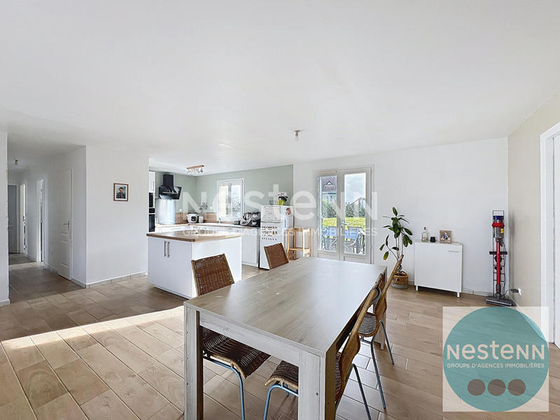 Maison - 102 m² - 5 pièces