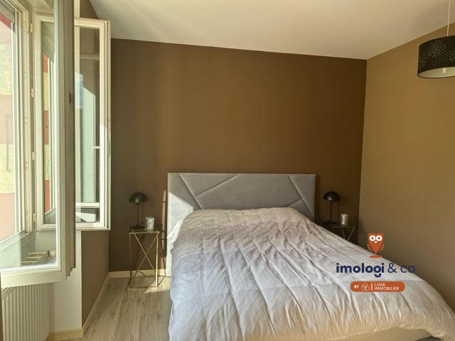 Appartement - 105 m² - 5 pièces