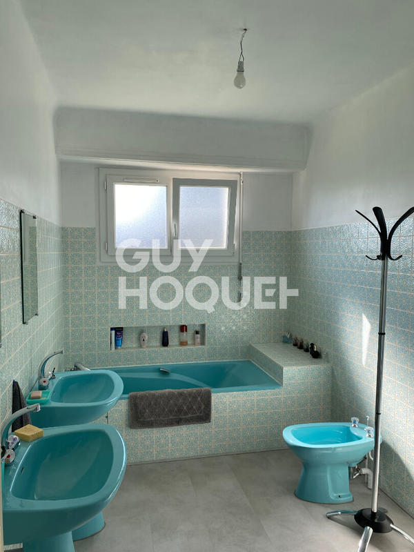 Maison - 194 m² - 7 pièces