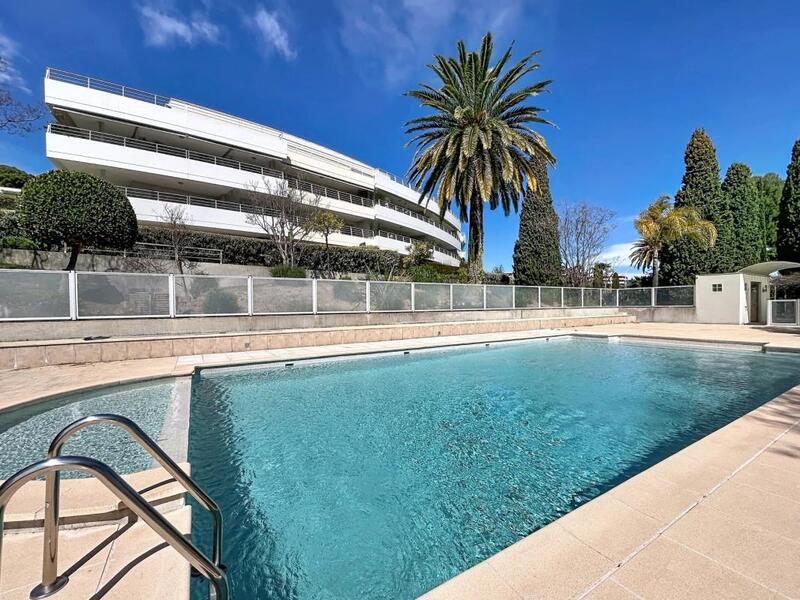 Appartement - 123 m² - 4 pièces