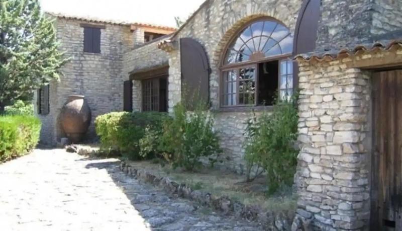 Propriété - 273 m² - 10 pièces