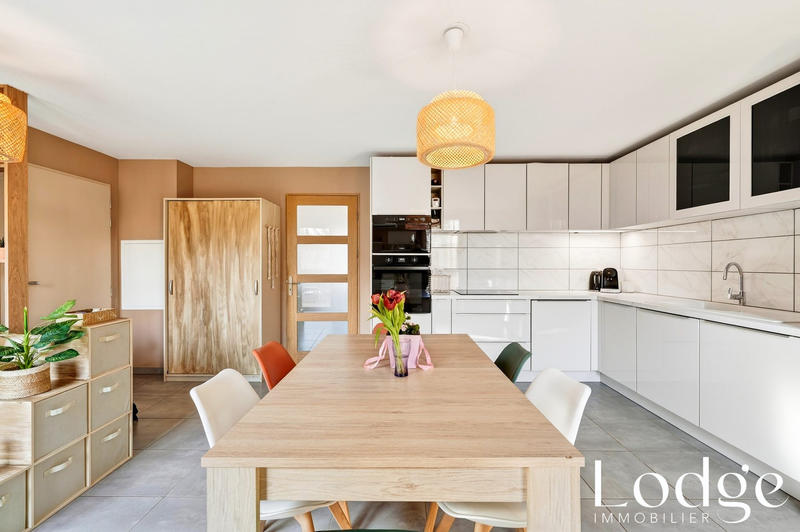 Appartement - 65 m² - 3 pièces