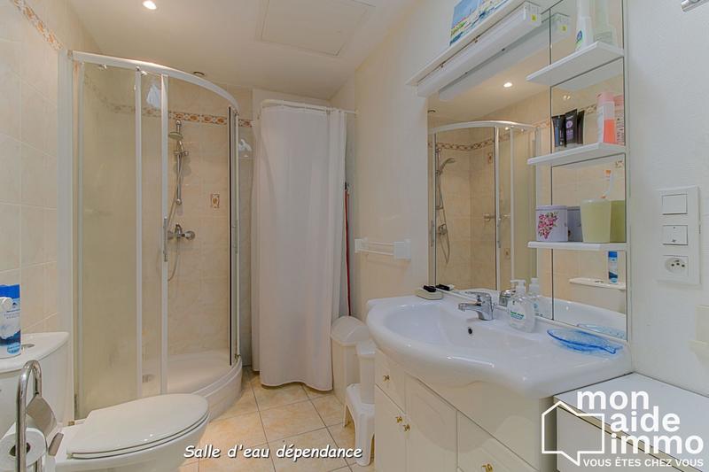 Maison - 311 m² - 7 pièces