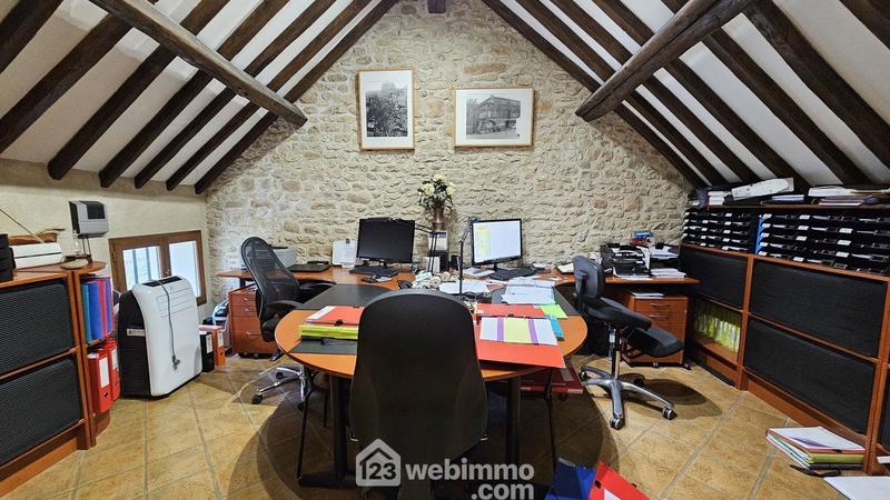 Maison - 181 m² - 6 pièces