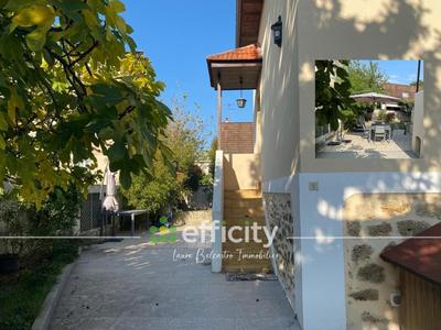 Pavillon - 100 m² - 5 pièces