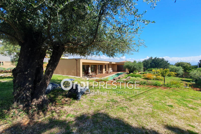 Villa - 141 m² - 4 pièces