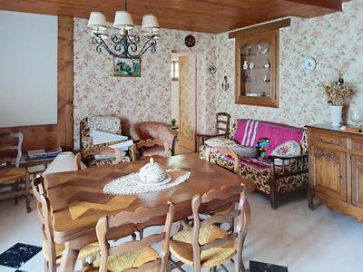 Maison - 163 m² - 8 pièces