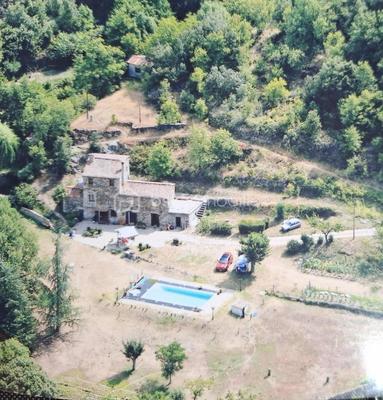 Maison en pierre - 105 m² - 5 pièces