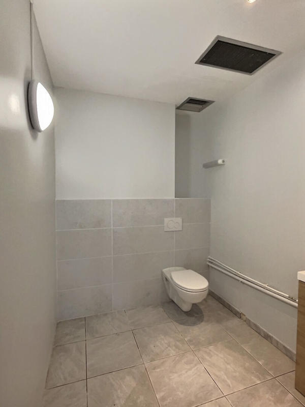 Local commercial - 93 m²