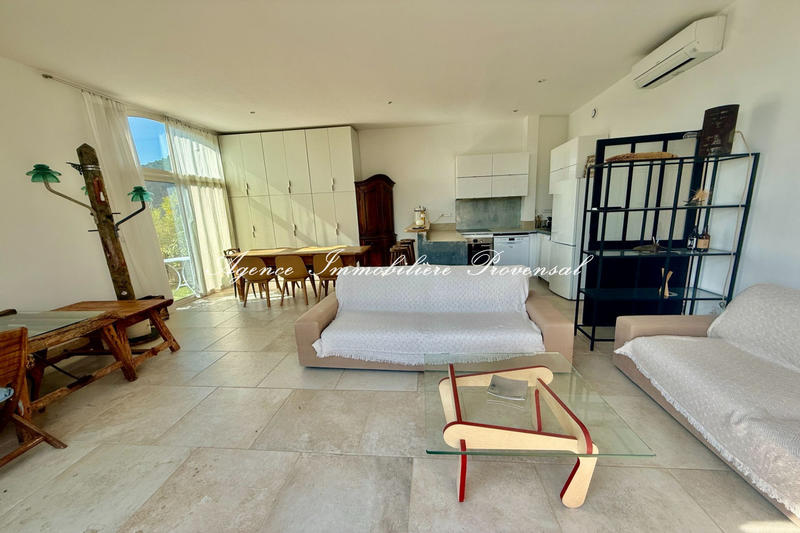 Appartement - 90 m² - 3 pièces