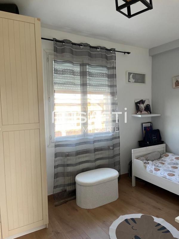 Maison - 200 m² - 6 pièces