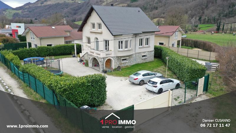 Maison - 202 m² - 5 pièces