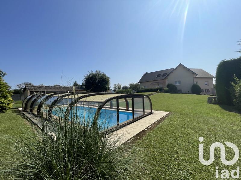 Maison - 317 m² - 12 pièces