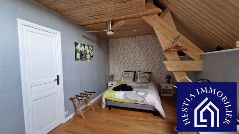 Maison - 250 m² - 8 pièces