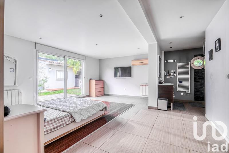 Maison de maîtres - 304 m² - 9 pièces