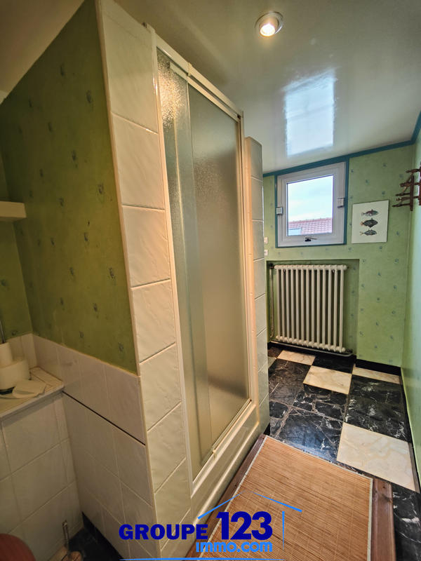 Maison - 166 m² - 8 pièces