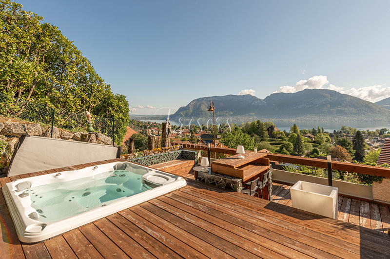 Maison - 140 m² - 6 pièces