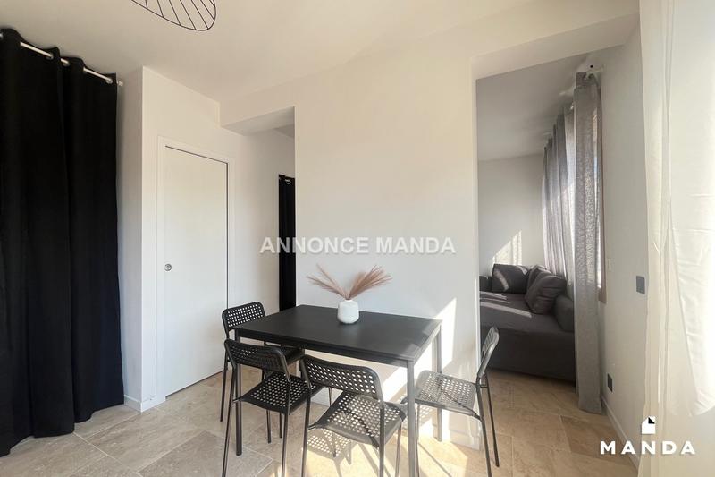 Studio - 24 m² - 1 pièce