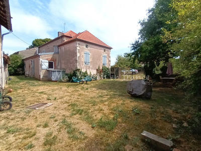 Propriété - 357 m² - 14 pièces