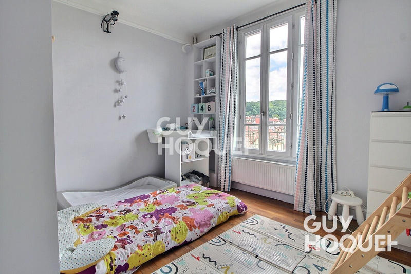 Maison - 180 m² - 7 pièces