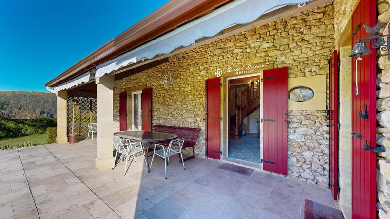 Maison - 200 m² - 8 pièces