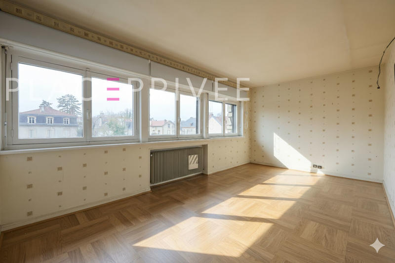 Appartement - 144 m² - 3 pièces