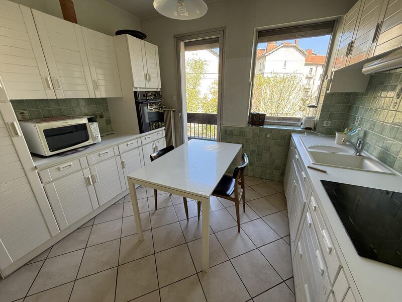 Appartement - 81 m² - 3 pièces