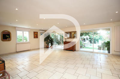Maison - 169 m² - 6 pièces