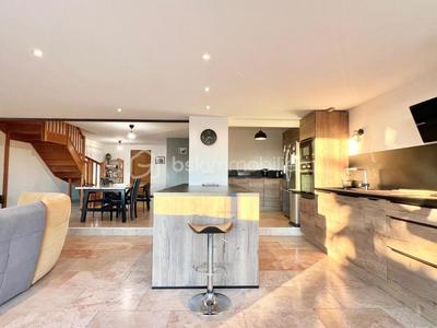 Villa - 165 m² - 6 pièces