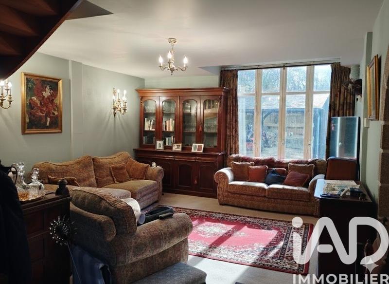 Maison - 230 m² - 10 pièces