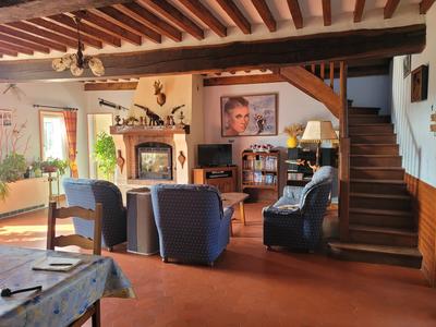 Maison - 270 m² - 10 pièces