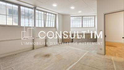 Bureau - 197 m² - 9 pièces