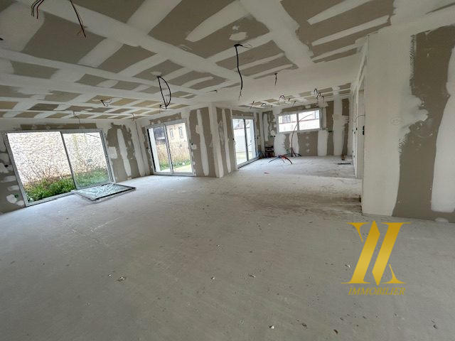 Maison traditionnelle - 200 m² - 7 pièces