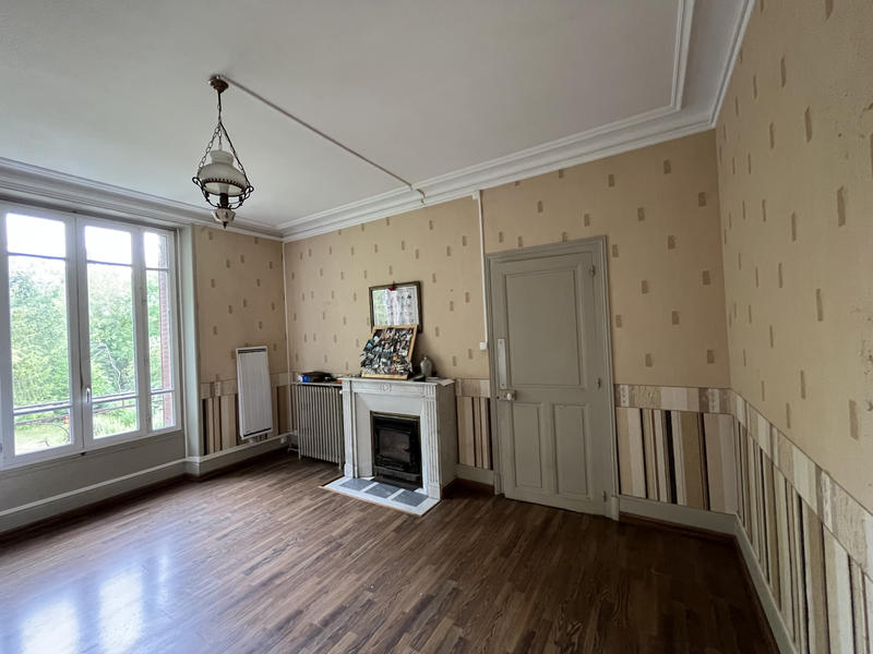 Maison - 256 m² - 9 pièces