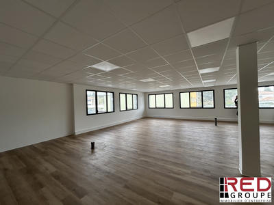 Bureau - 99 m² - 1 pièce