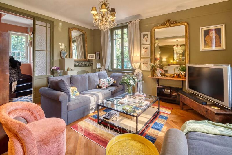 Villa - 200 m² - 8 pièces