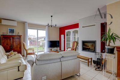 Maison - 111 m² - 5 pièces